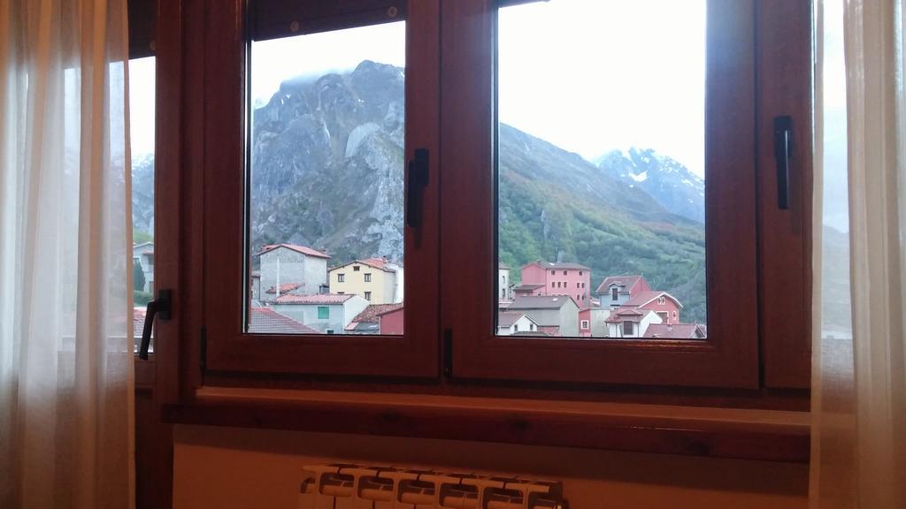 Treselcorral Hotell Sotres Exteriör bild
